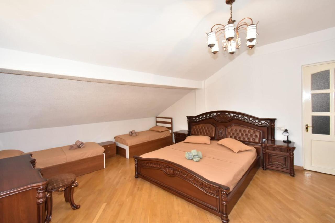 Guesthouses Opera Erévan Extérieur photo