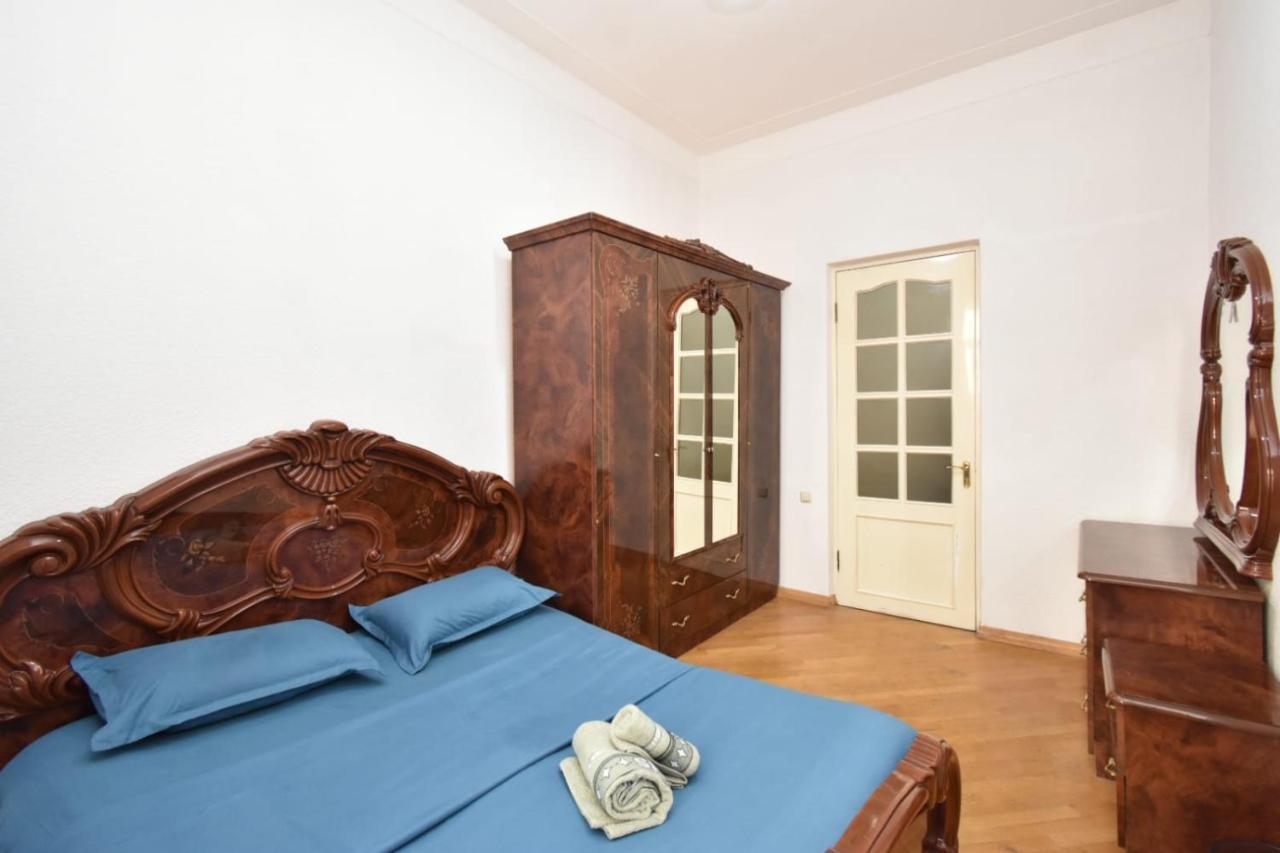 Guesthouses Opera Erévan Extérieur photo