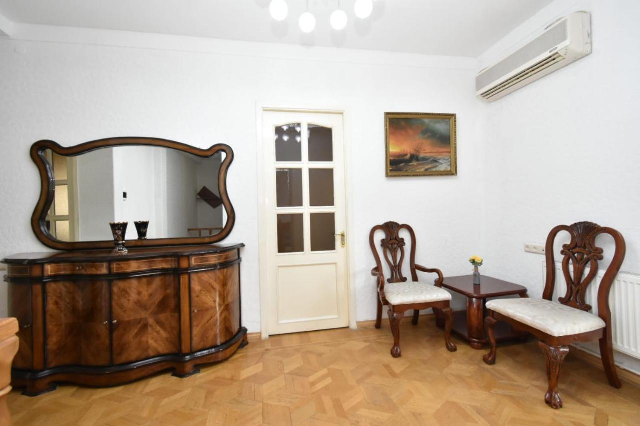 Guesthouses Opera Erévan Extérieur photo
