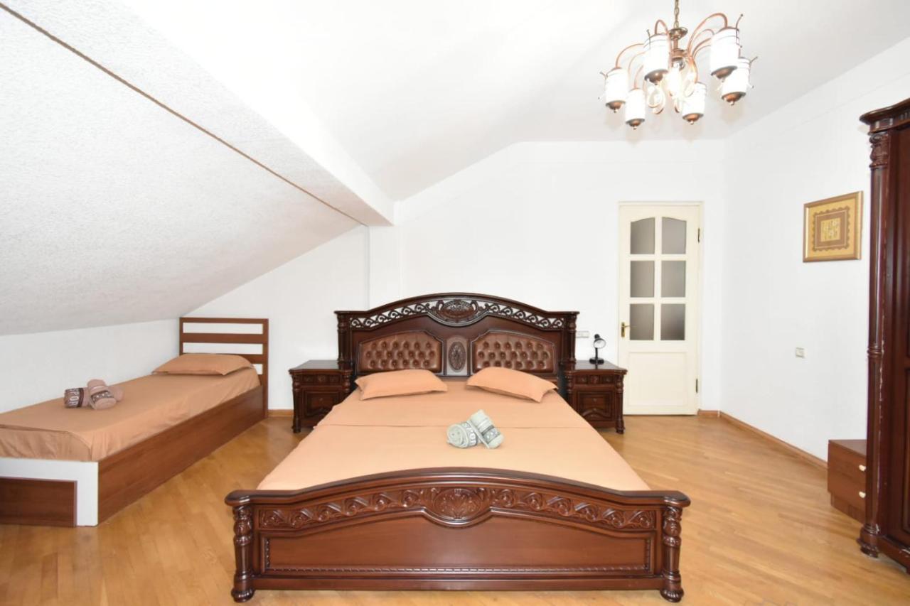 Guesthouses Opera Erévan Extérieur photo