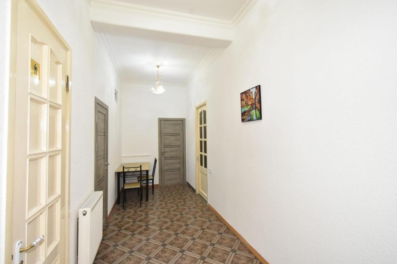 Guesthouses Opera Erévan Extérieur photo