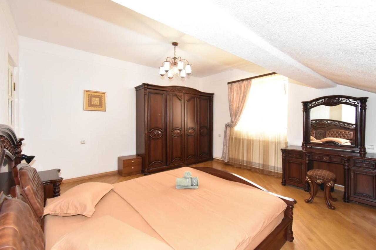 Guesthouses Opera Erévan Extérieur photo