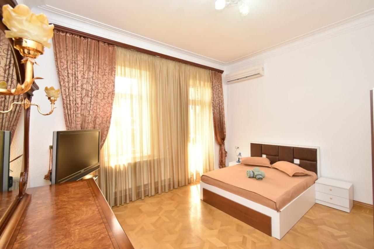 Guesthouses Opera Erévan Extérieur photo