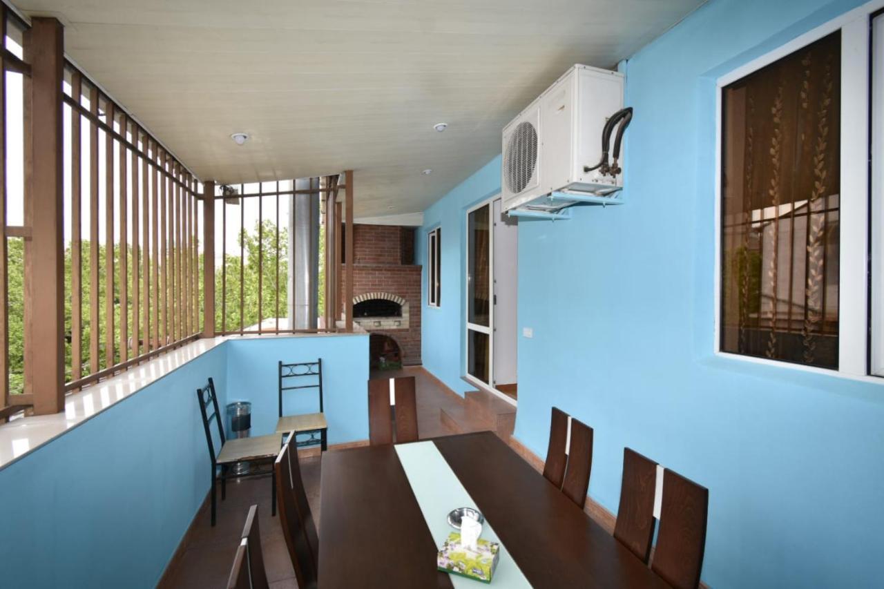 Guesthouses Opera Erévan Extérieur photo