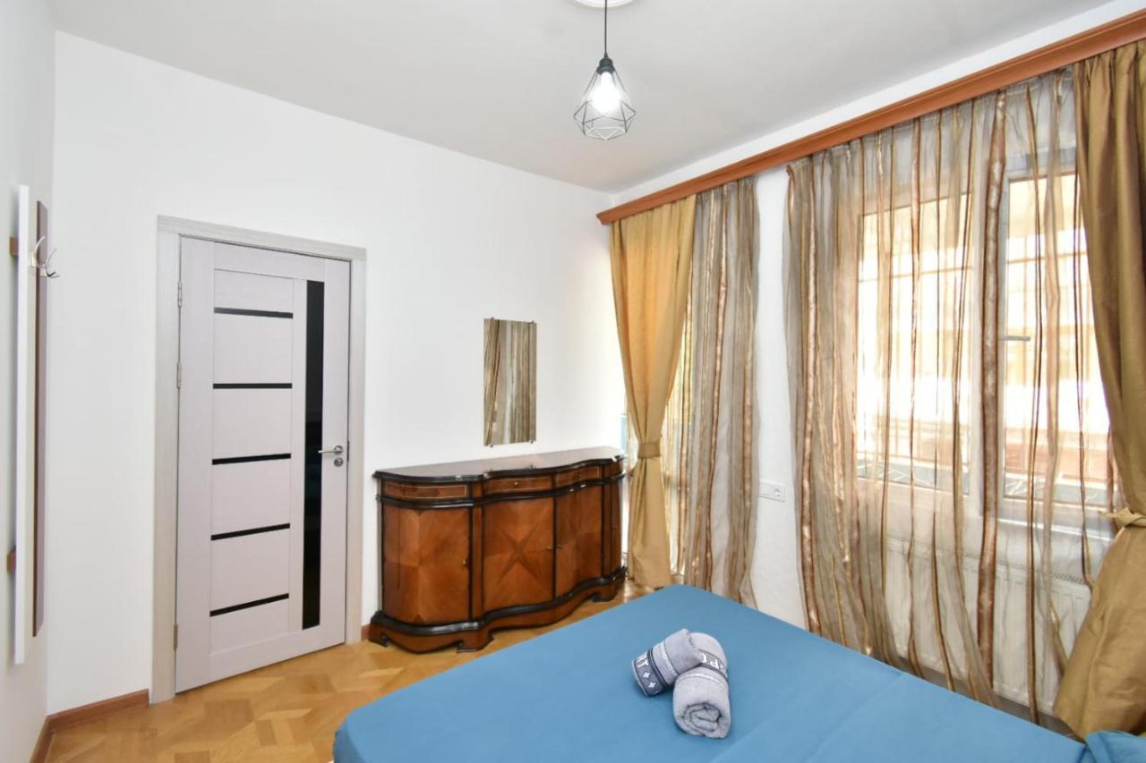Guesthouses Opera Erévan Extérieur photo
